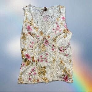 LACE & BEADED VINTAGE TOP 🩷